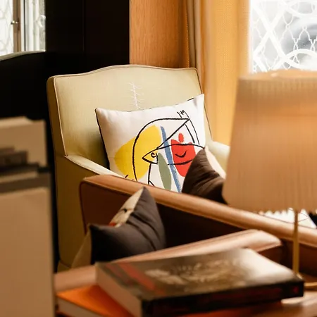 9confidentiel 4* Parigi