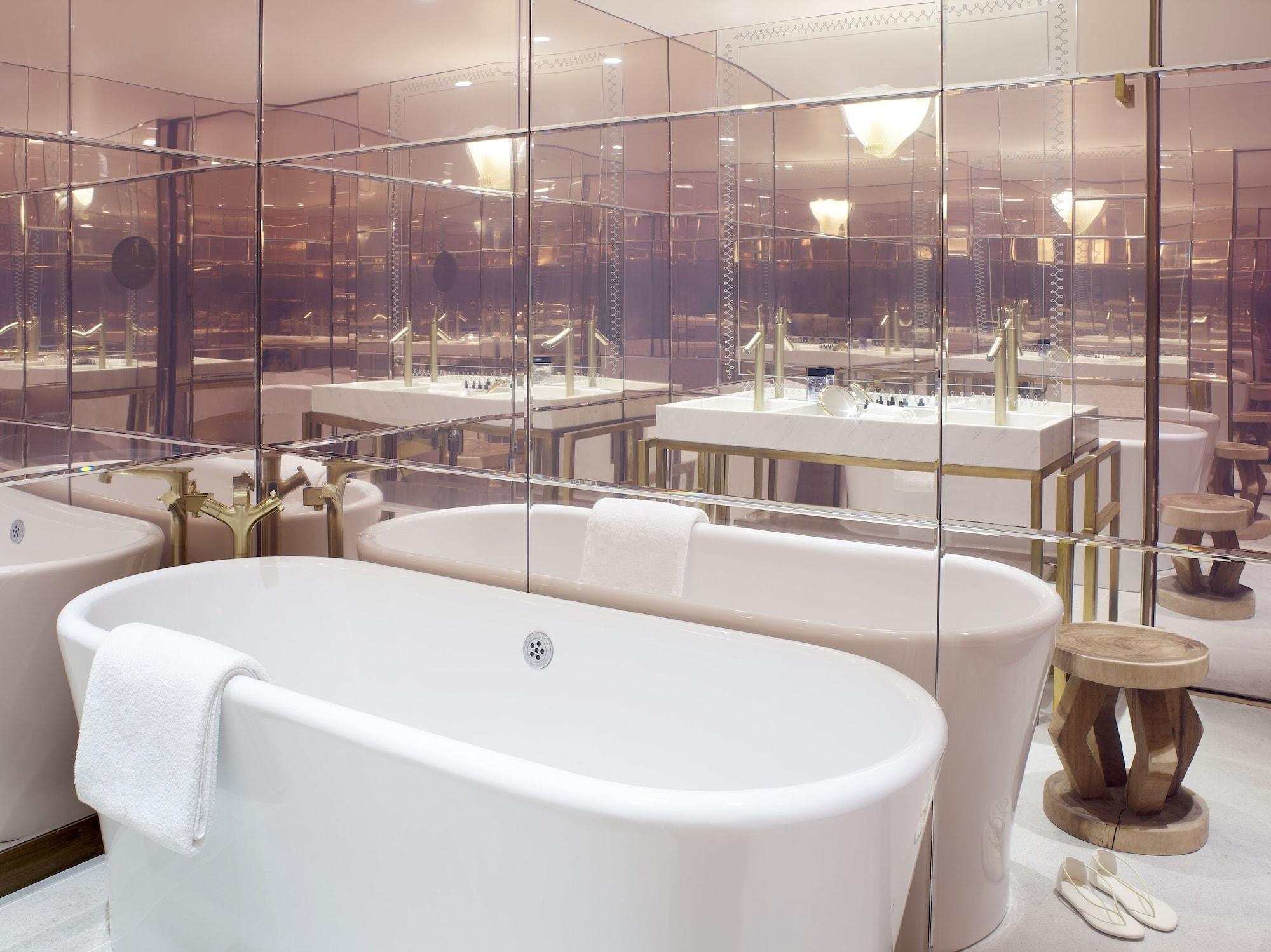 9confidentiel 4* Parigi